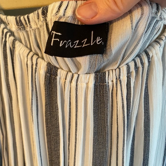 FRAZZLE woman's dress, or coverup, XXL gray and white - Picture 5 of 8